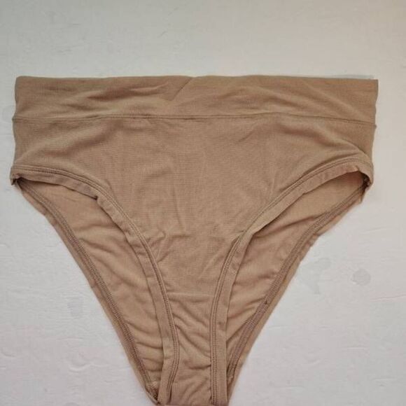 2 pair SKIMS panty Nwt - Picture 2 of 11